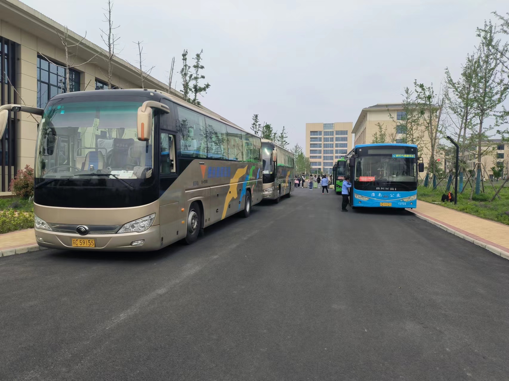 深入踐行“一改兩為”，著力解決學(xué)生乘車難題